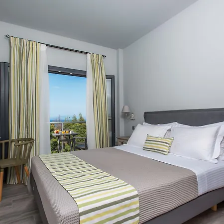 Отель Mirabilia Boutique 3*