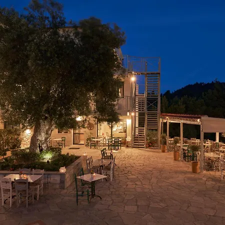Отель Mirabilia Boutique 3*