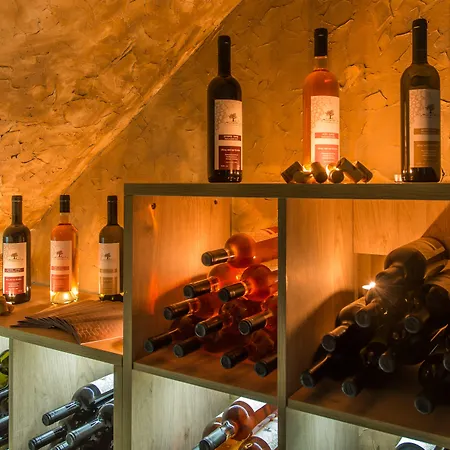 Mirabilia Boutique 3*