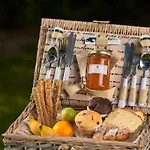 Mirabilia Boutique Hotel