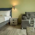 Mirabilia Boutique Kriopigi