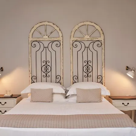 Ξενοδοχείο Mirabilia Boutique 3*