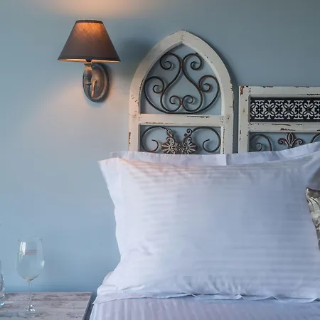 Mirabilia Boutique Хотел 3*